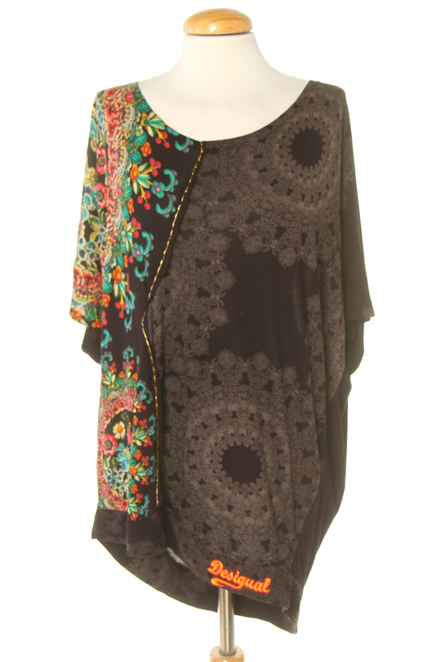 Camiseta de Desigual de la talla L, de color estampado
