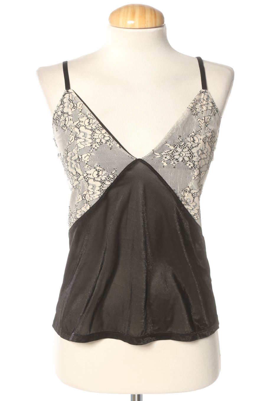 Top Ysabelmora de la taille M, de couleur noir