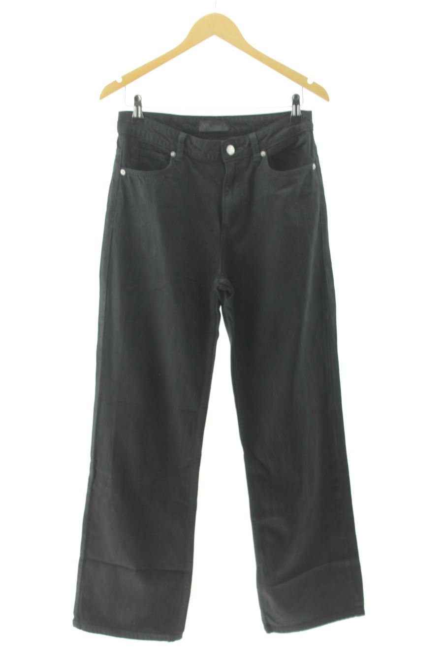 Jeans Zara de la taille 36, de couleur noir de denim