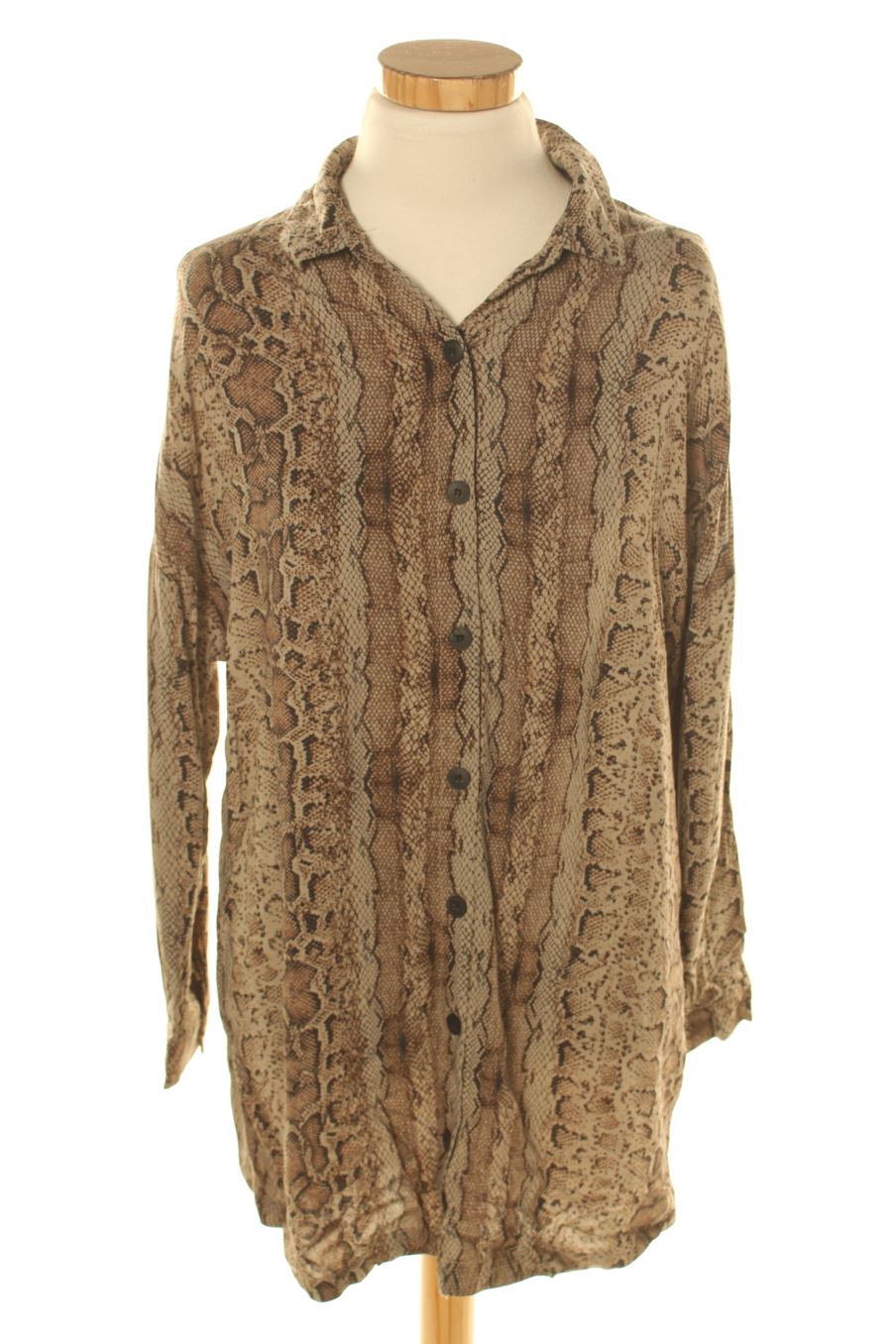 Camisa de Pull & Bear de la talla S, de color animal print