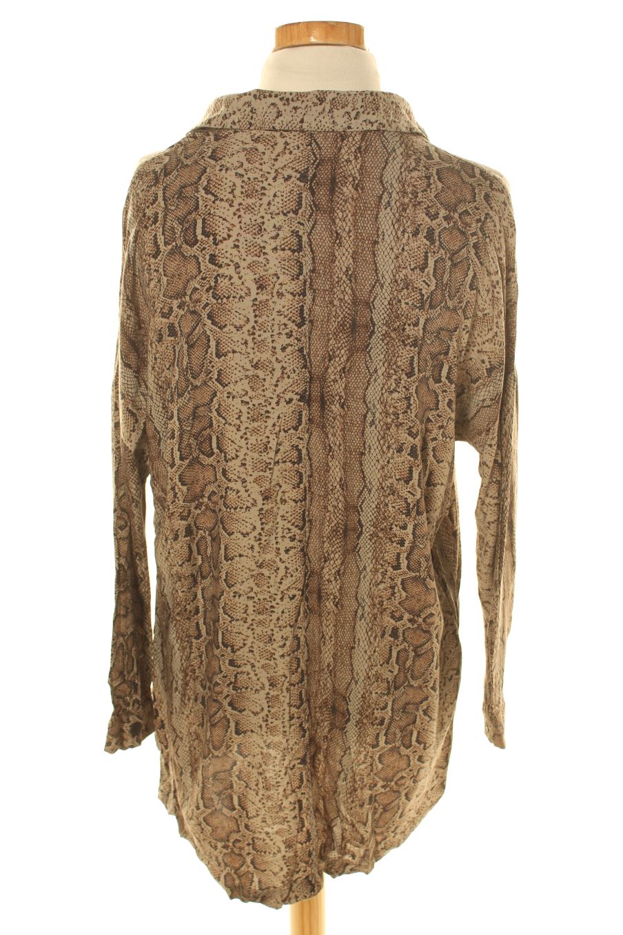 Camisa de Pull & Bear de la talla S, de color animal print