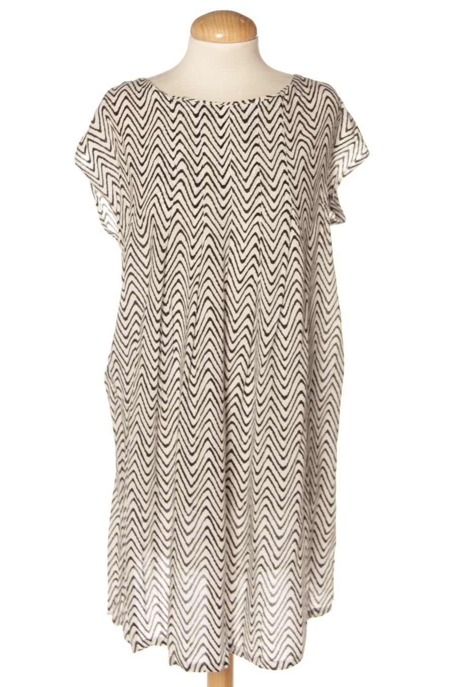 Robe casual Vero moda de la taille M, de couleur imprimés