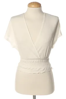 Blusa de manga corta XS Bershka, foto 1 de 2