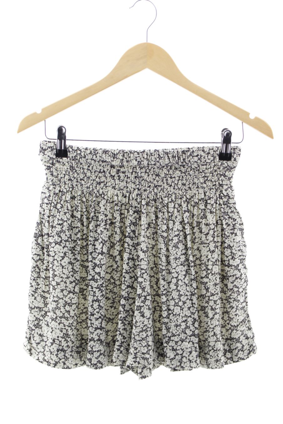 Pantalones cortos de Mango de la talla S, de color negro