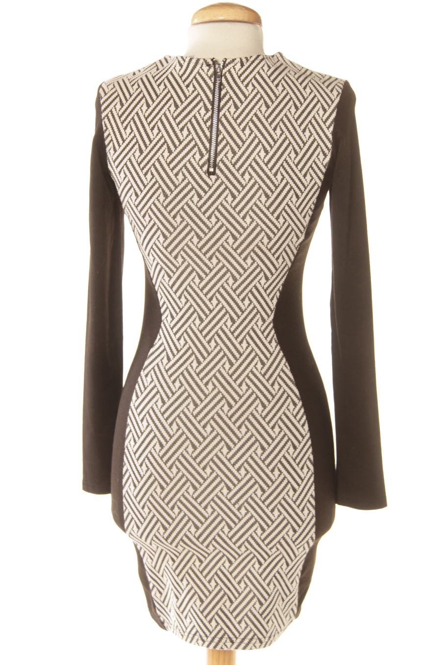 Robe casual H&M de la taille XS, de couleur noir