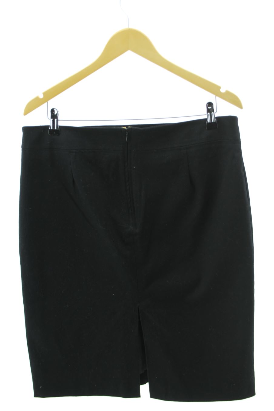 Falda de Cortefiel de la talla 42, de color negro