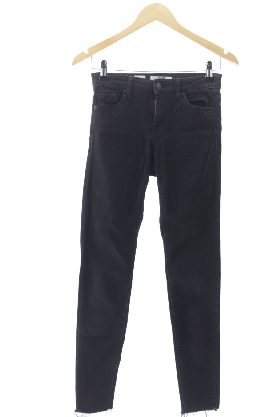 Jeans de Bershka de la talla 34, de color nero