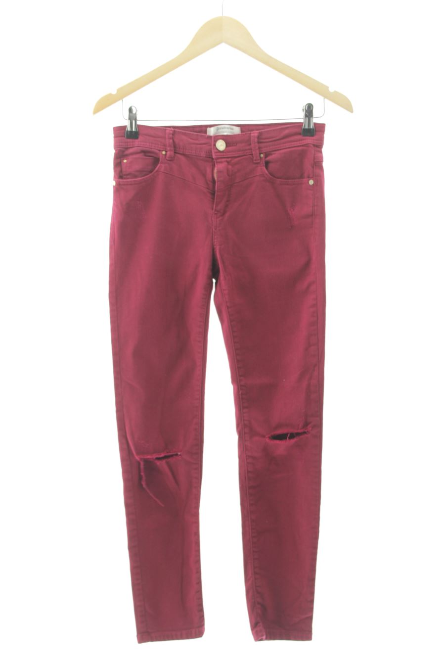 Jeans Stradivarius de la taille 34, de couleur bordeaux