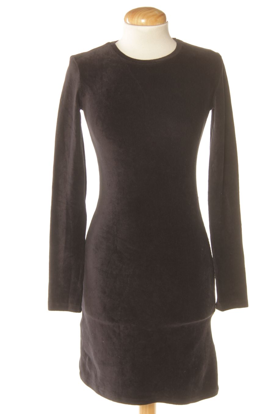 Vestido casual de Pull & Bear de la talla S, de color negro de terciopelo