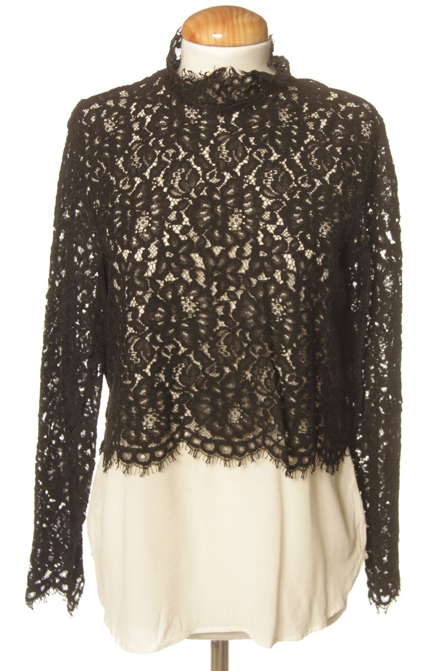 Blouse à manches longues Sandro de la taille M, de couleur noir