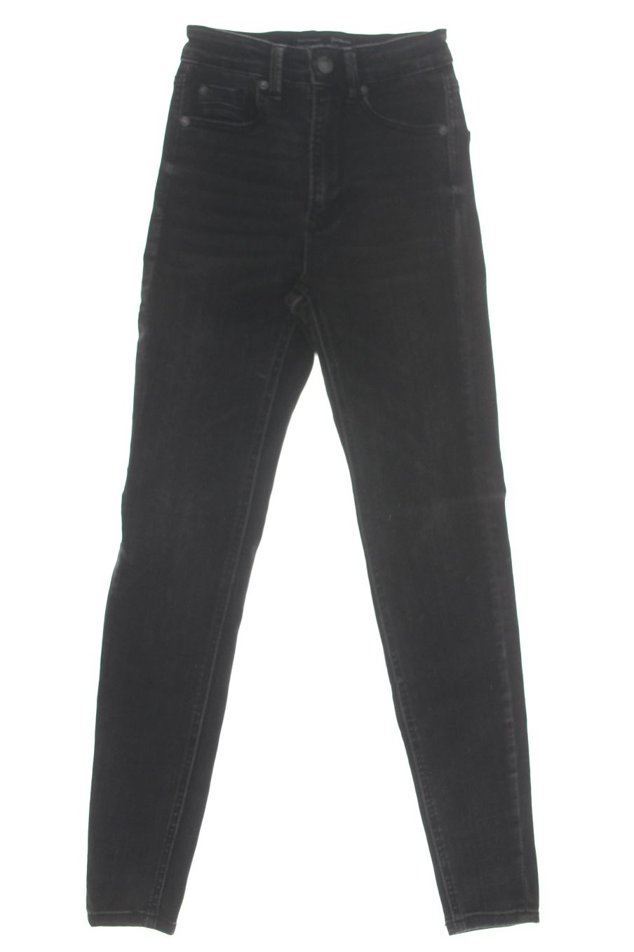 Vaquero de Stradivarius de la talla 32, de color negro de ropa vaquera