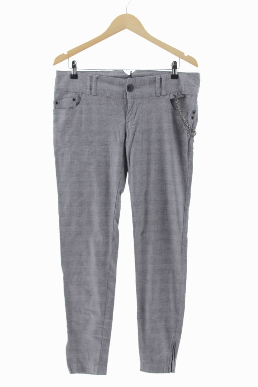Pantalón de Stradivarius de la talla 40, de color cuadros