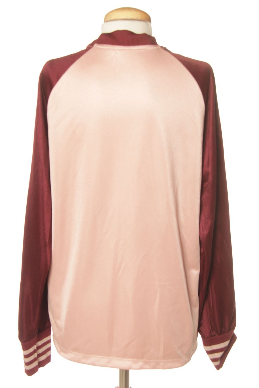 Sudadera de Adidas de la talla 34, de color beige