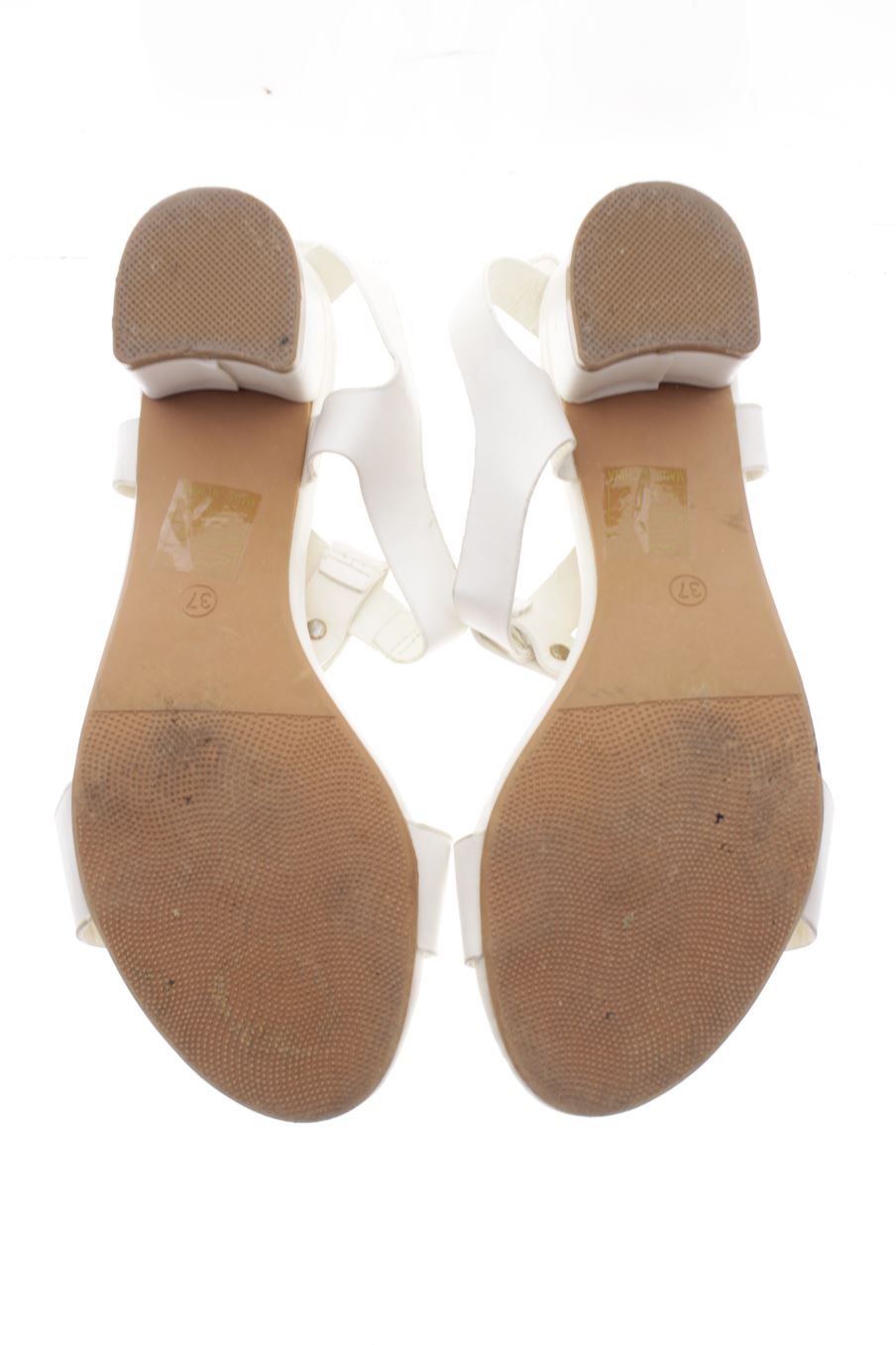Sandalias tacon de Mary Paz de la talla 37, de color blanco de