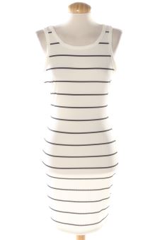 Einfaches Kleid S PERCENTIL, Foto 1 von 2