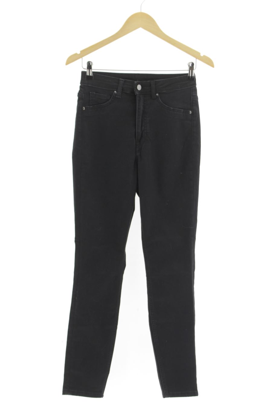 Vaquero de H&M de la talla 38, de color negro de ropa vaquera