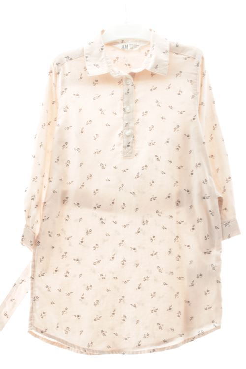 Aufwändiges Kleid