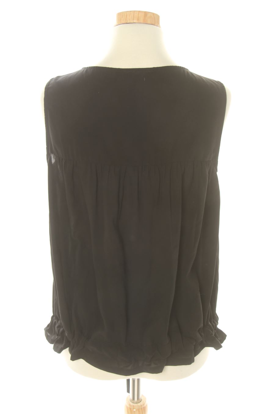 Top de Cortefiel de la talla S, de color negro