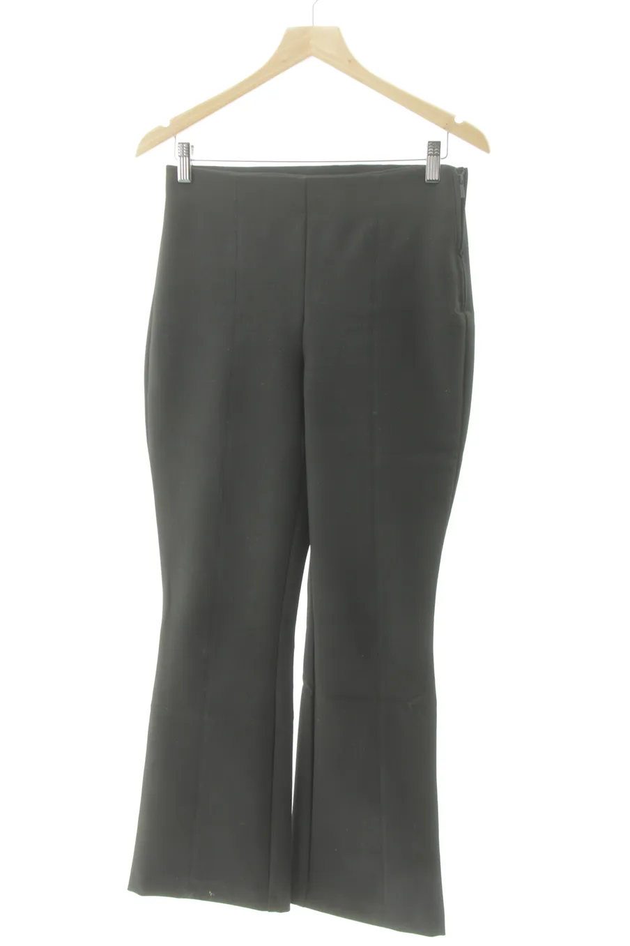 Pantalón de Zara de la talla M, de color negro