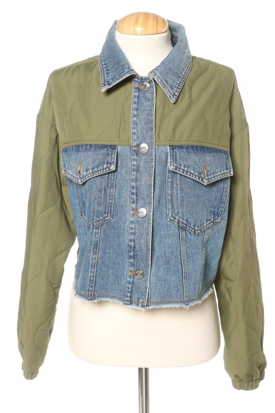 Blouson Bershka de la taille S, de couleur vert