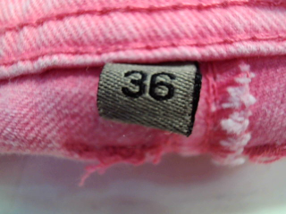 Jeans Fórmula Joven de la taille 36, de couleur rose de denim