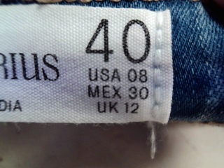 Vaqueros de Stradivarius de la talla 40, de color azul de ropa vaquera