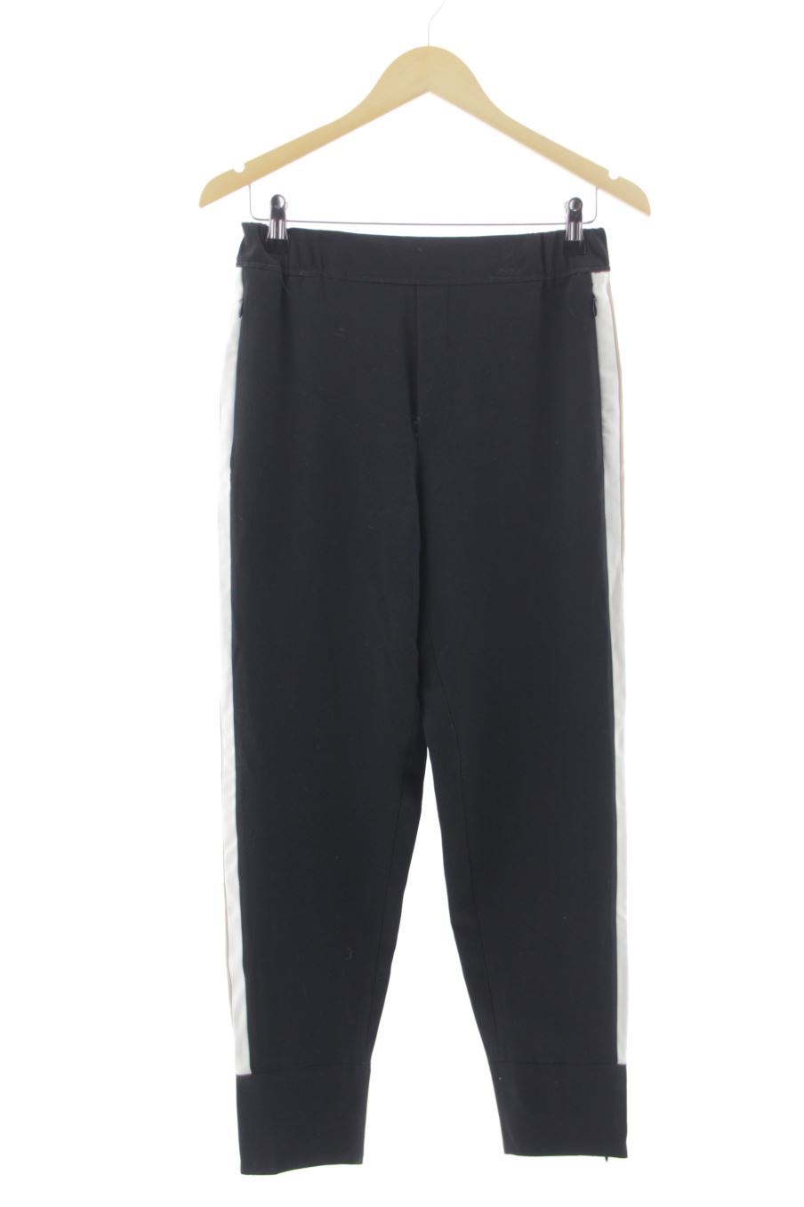 Pantalón de Zara de la talla S, de color negro