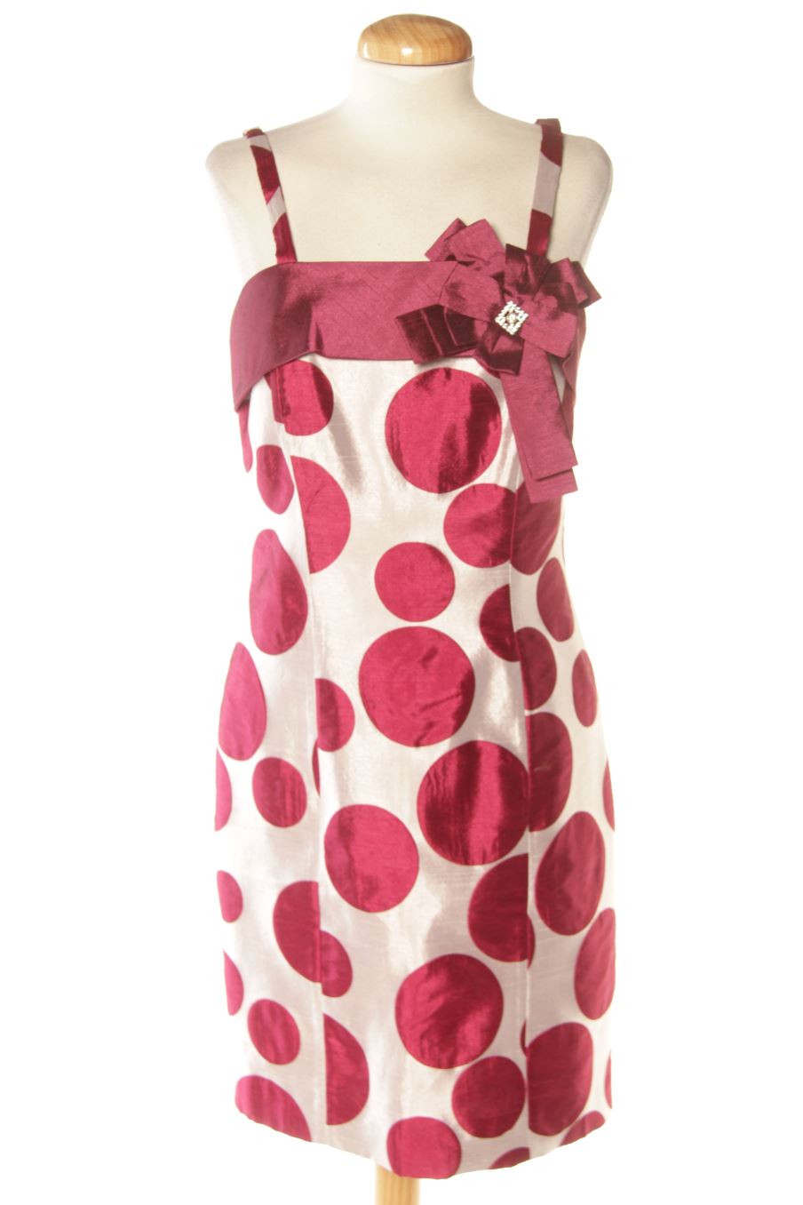 Vestido elegante de Carla Ruiz de la talla 40, de color estampado