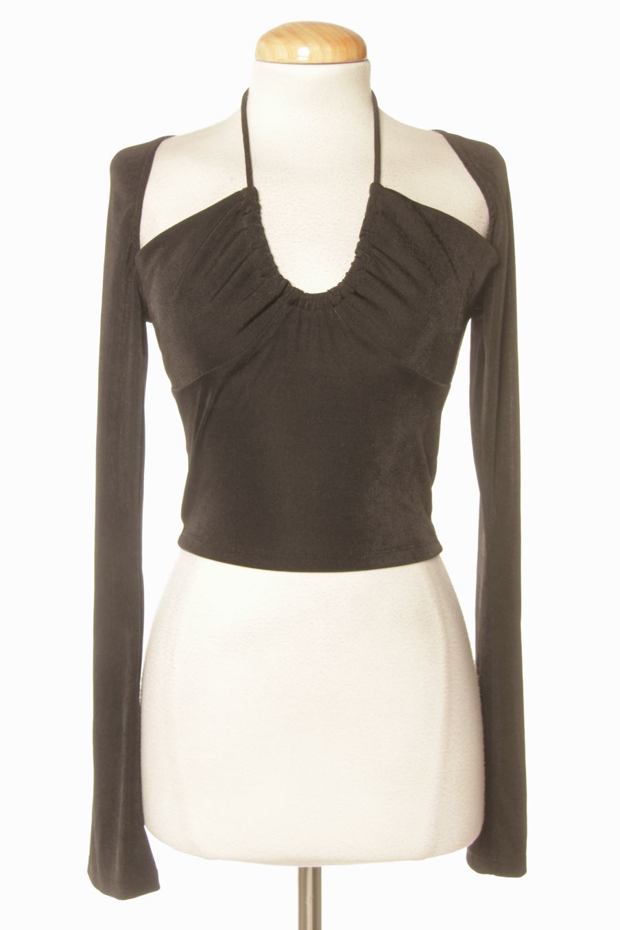 Top de Bershka de la talla M, de color negro