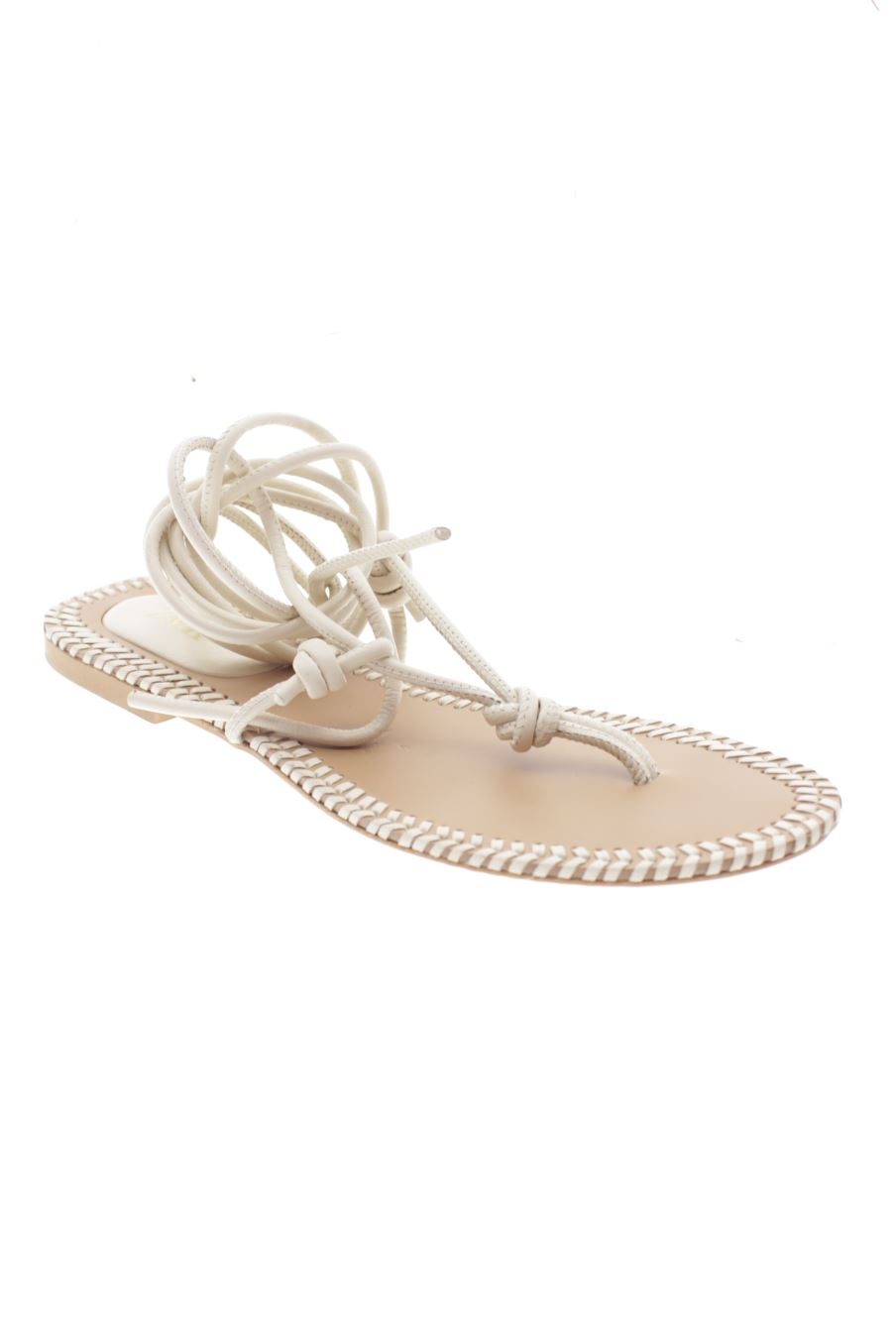 Sandalias planas de Zara de la talla 37, de color beige de