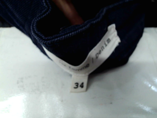 Jeans Monoprix de la taille 34, de couleur bleu marine de denim