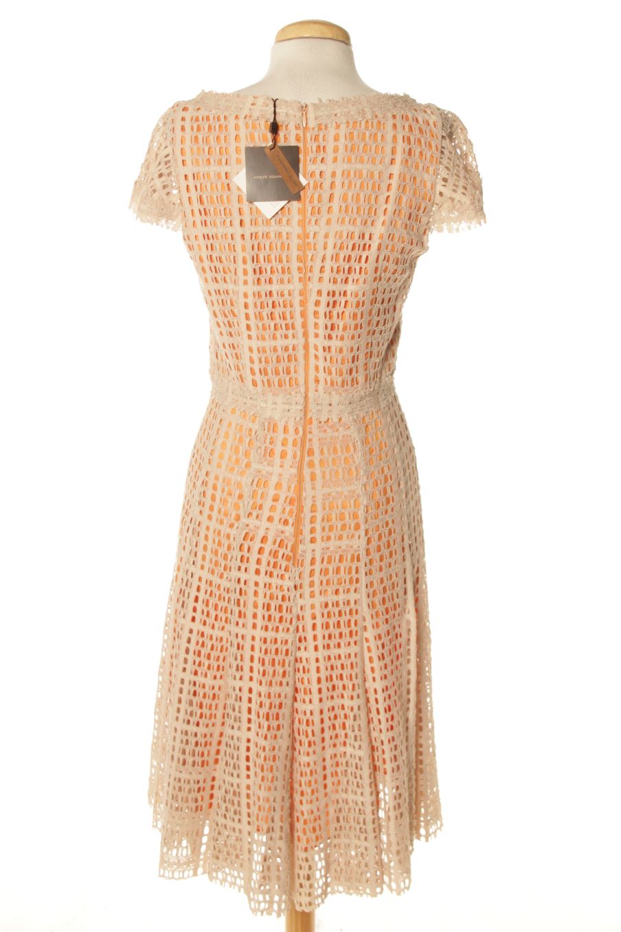 Einfaches Kleid von Adolfo Dominguez Größe 38, Farbe Beige, für