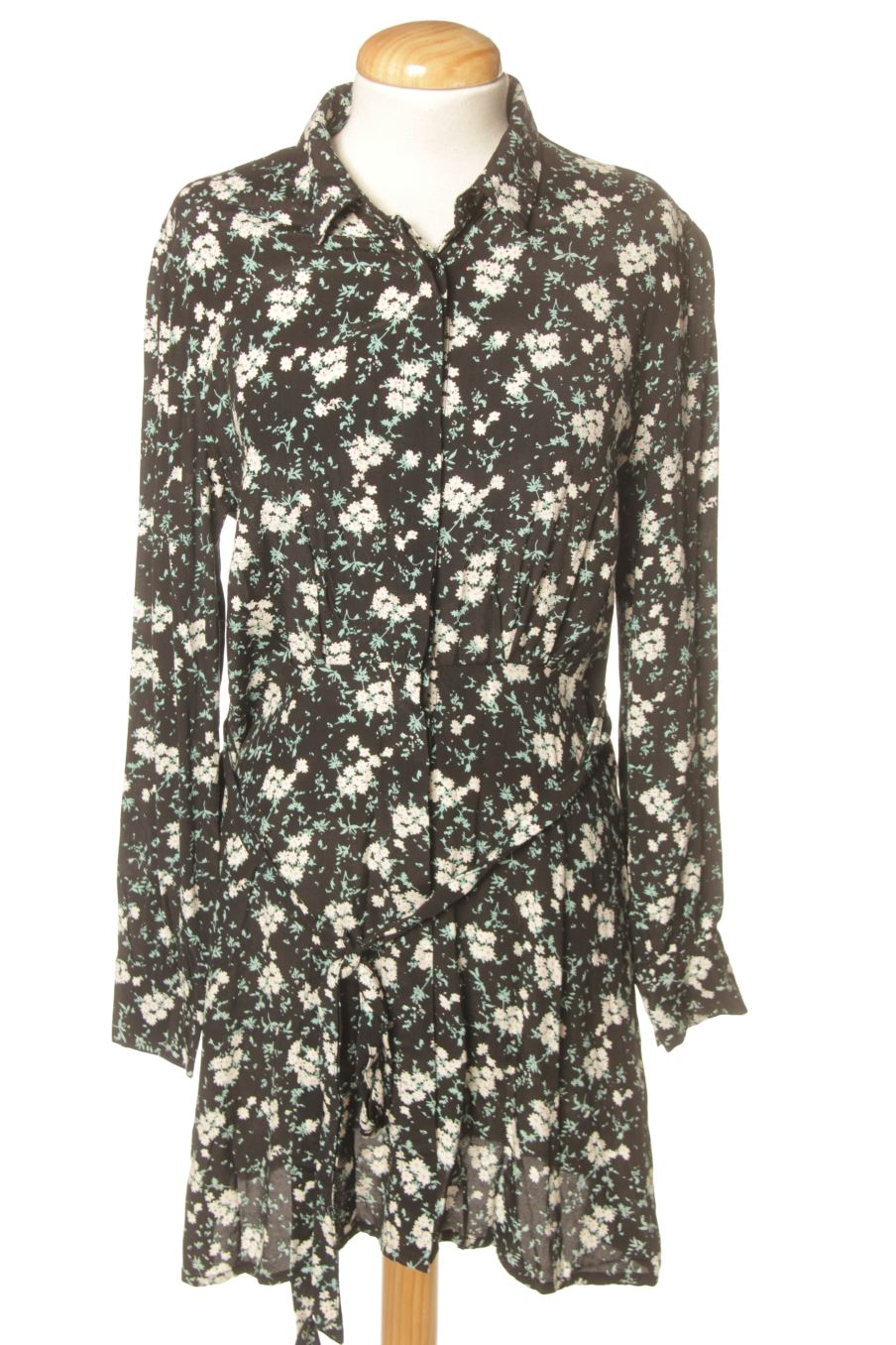 Robe casual Pimkie de la taille 40, de couleur fleurs