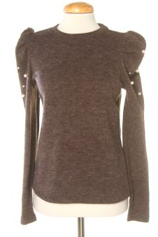 Pull S Jacqueline De Yong
