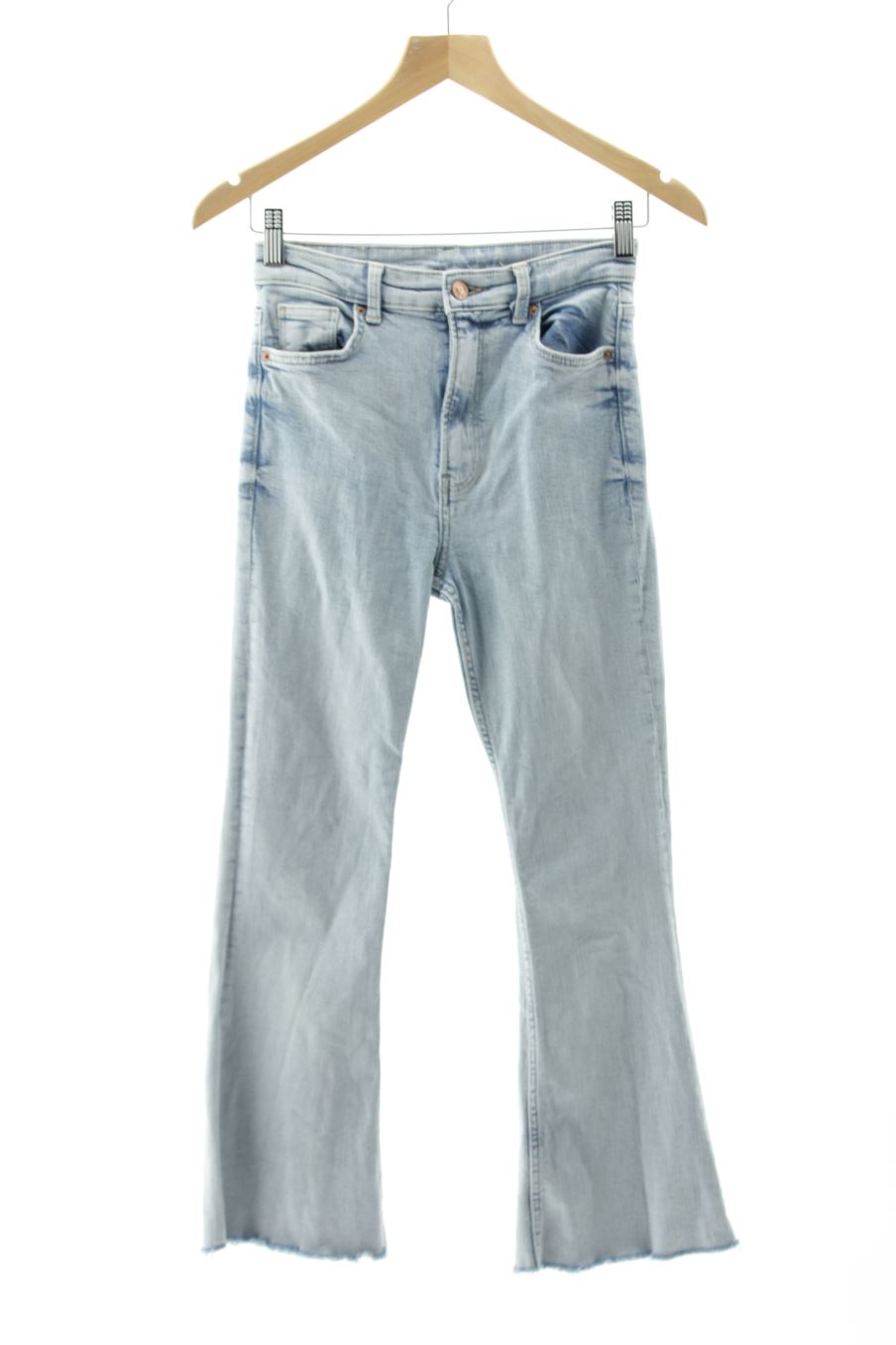 Jeans Bershka de la taille 34, de couleur bleu