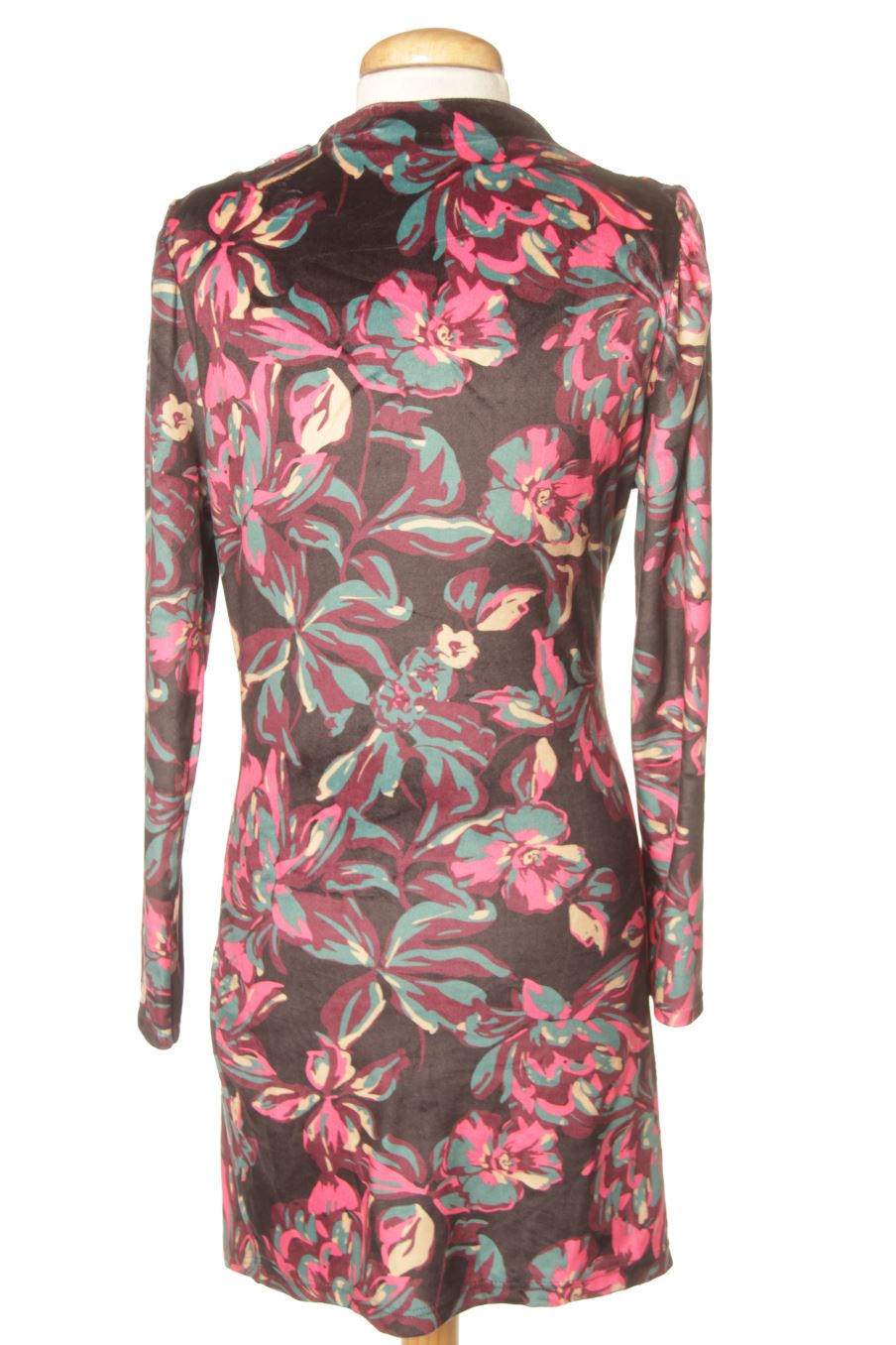 Robe casual Made in italy de la taille M, de couleur fleurs de velours