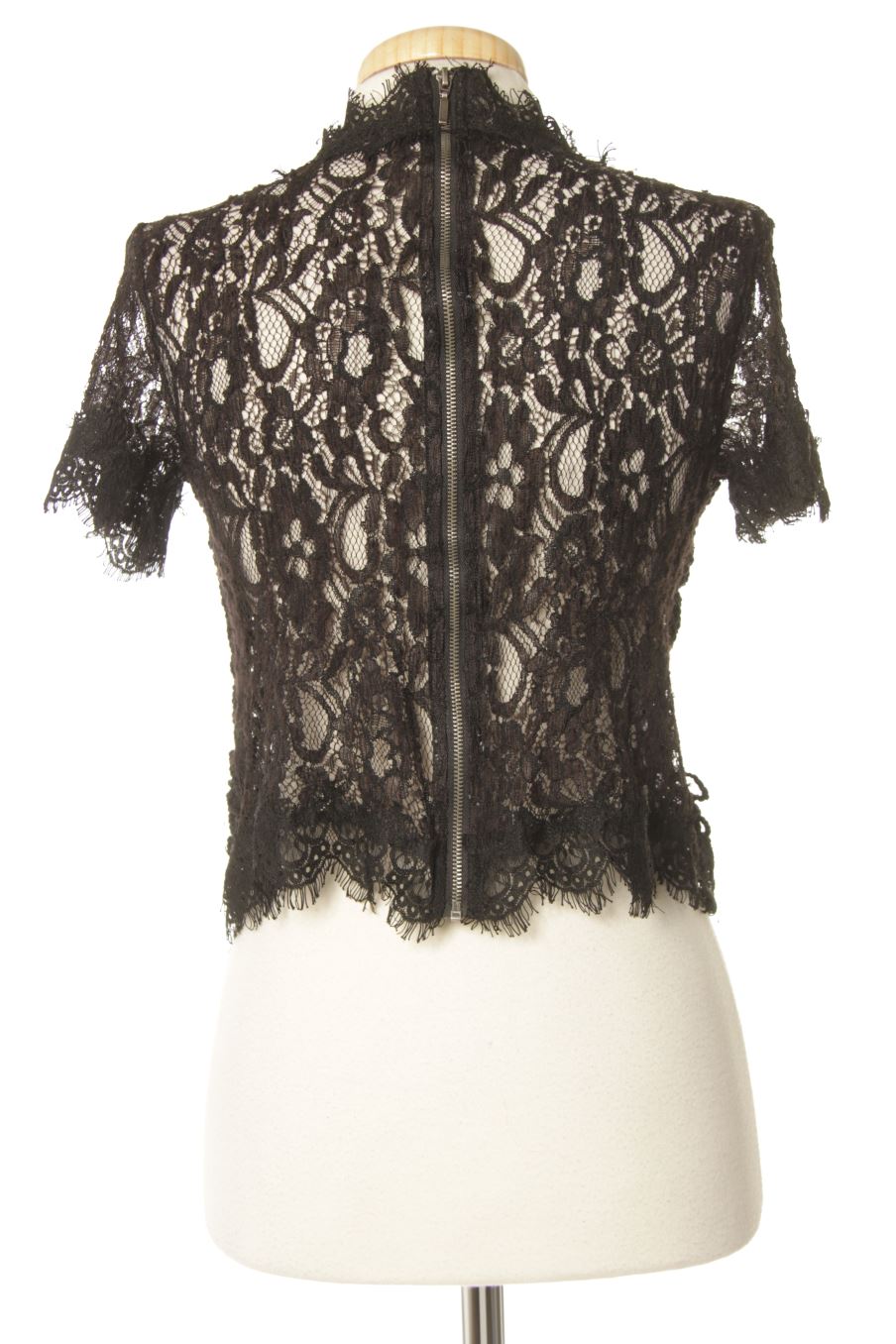 Blusa de manga corta de Trf (ZARA) de la talla M, de color negro