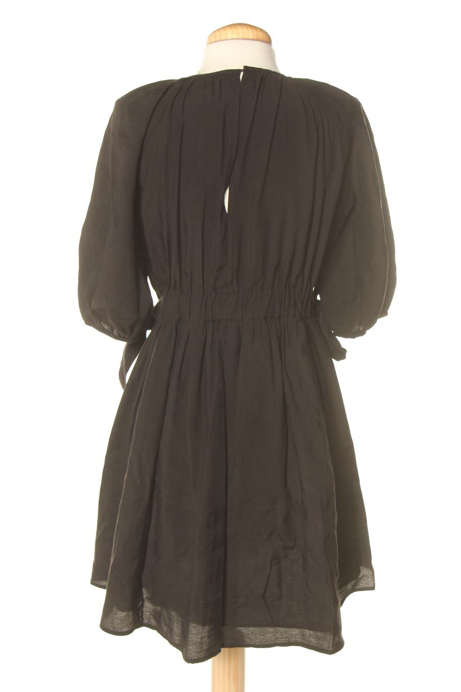 Robe casual Zara de la taille S, de couleur noir