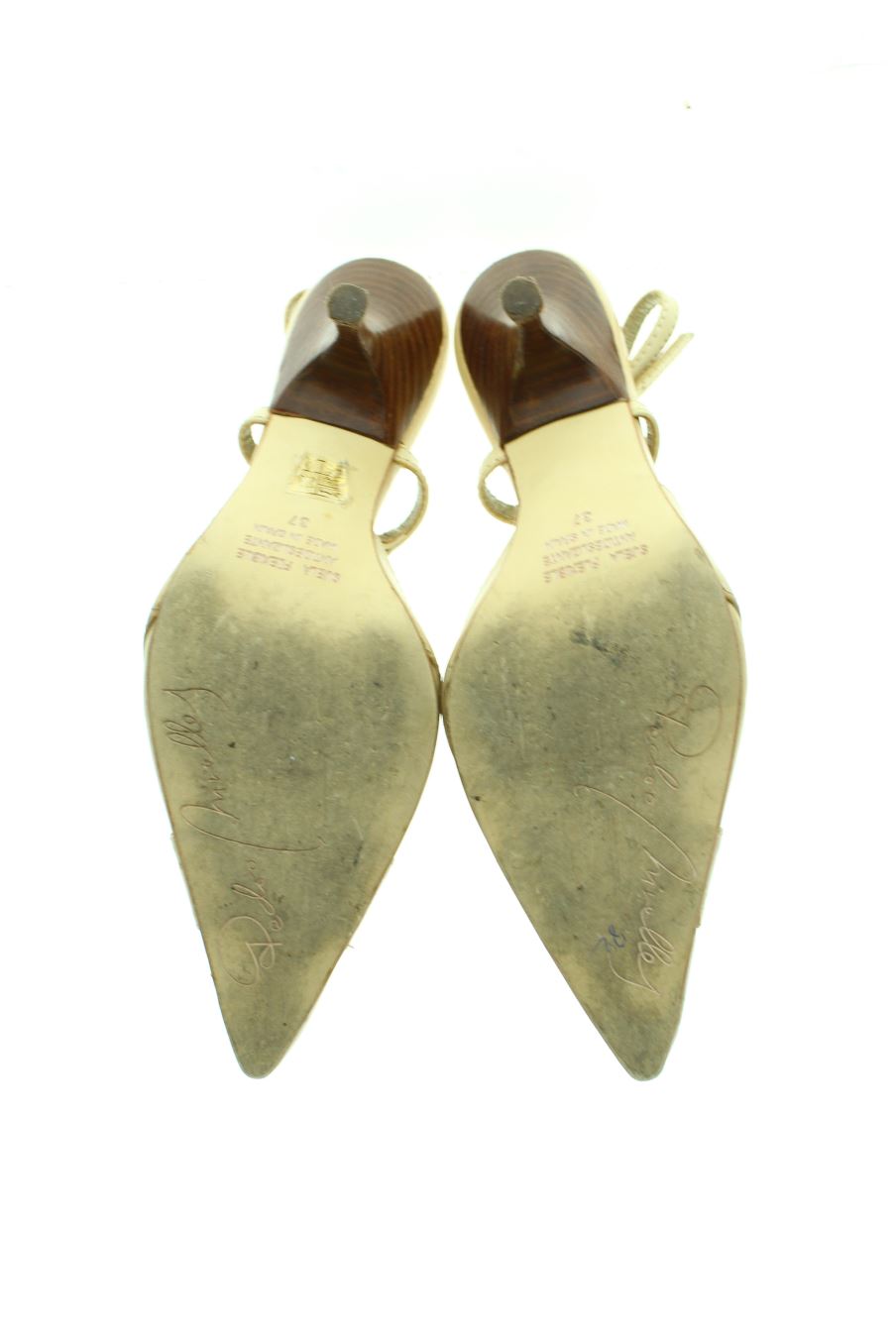 Sandalias tacon de Pedro Miralles de la talla 37, de color beige de