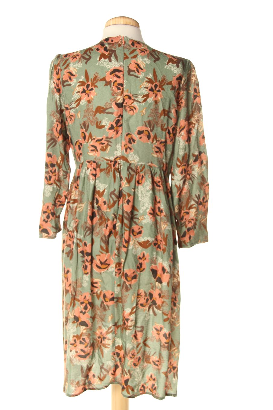 Vestido casual de White & One de la talla L, de color estampado