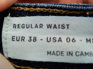 Vaquero de Stradivarius de la talla 38, de color azul de ropa vaquera