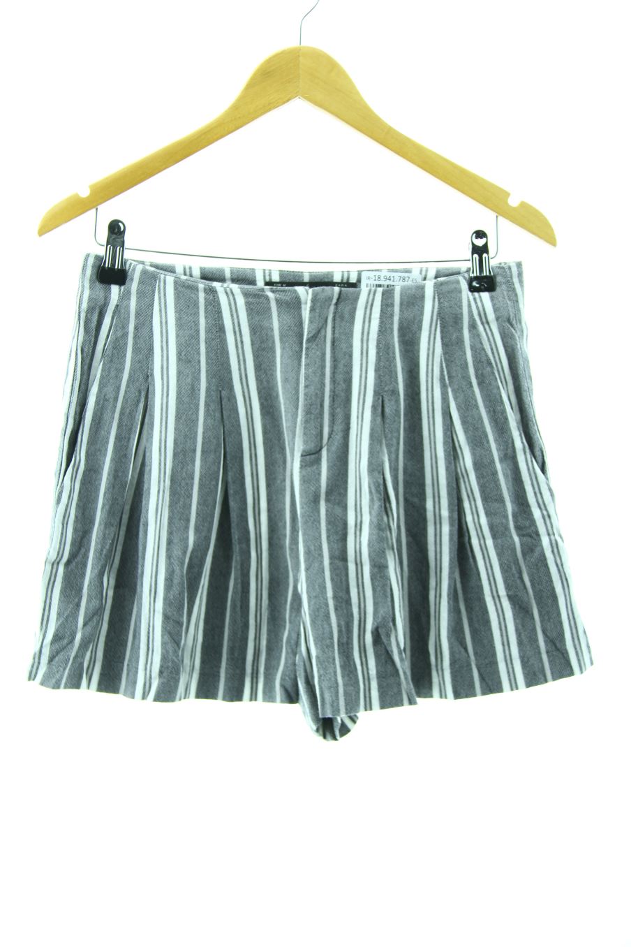 Shorts Trafaluc de la taille M, de couleur rayures