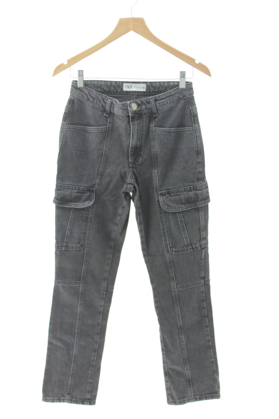 Jeans Zara de la taille 34, de couleur noir de denim