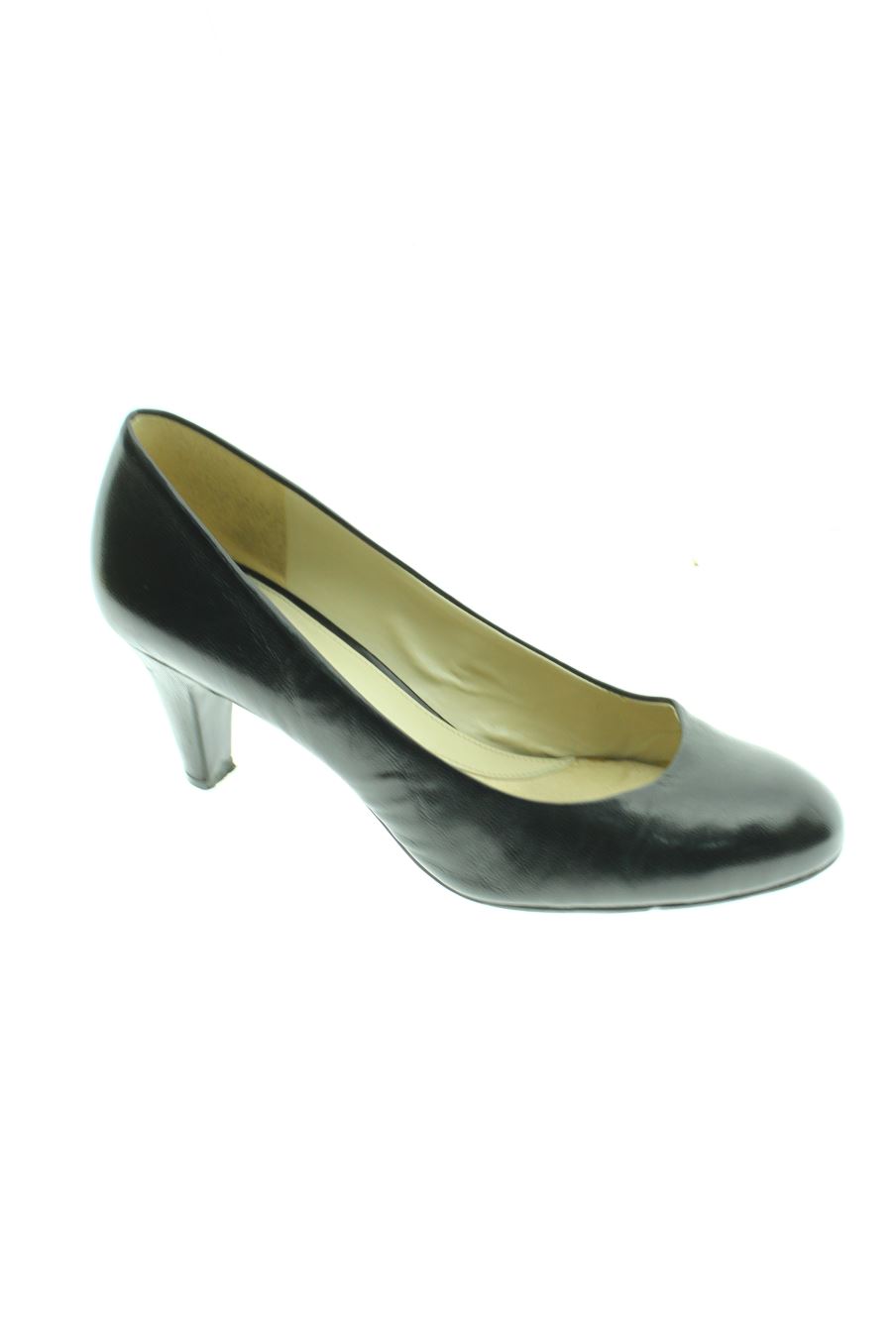 Zapatos de tacon de naturalizer de la talla 41, de color negro de