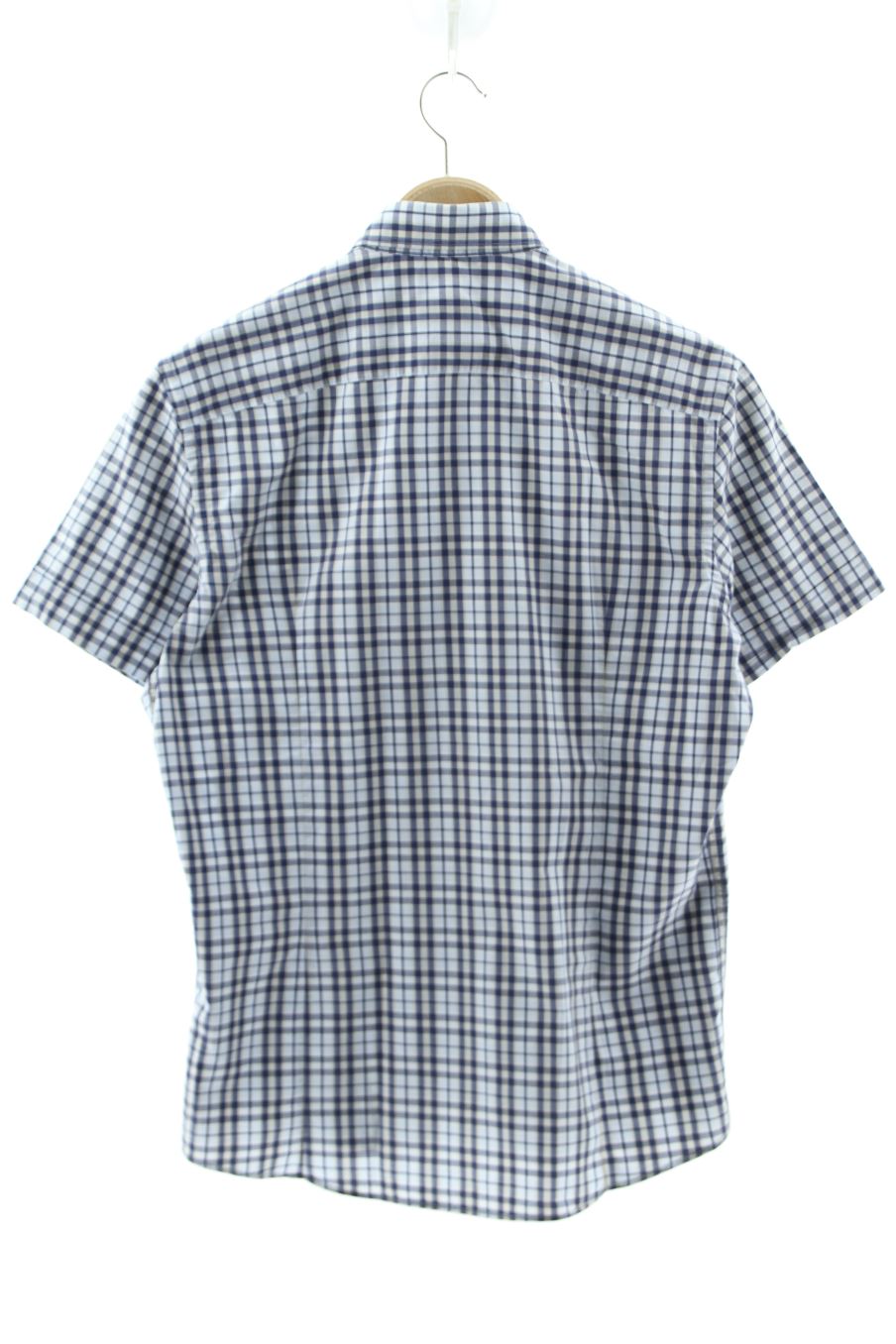 Camisa de manga corta de Dustin de la talla M