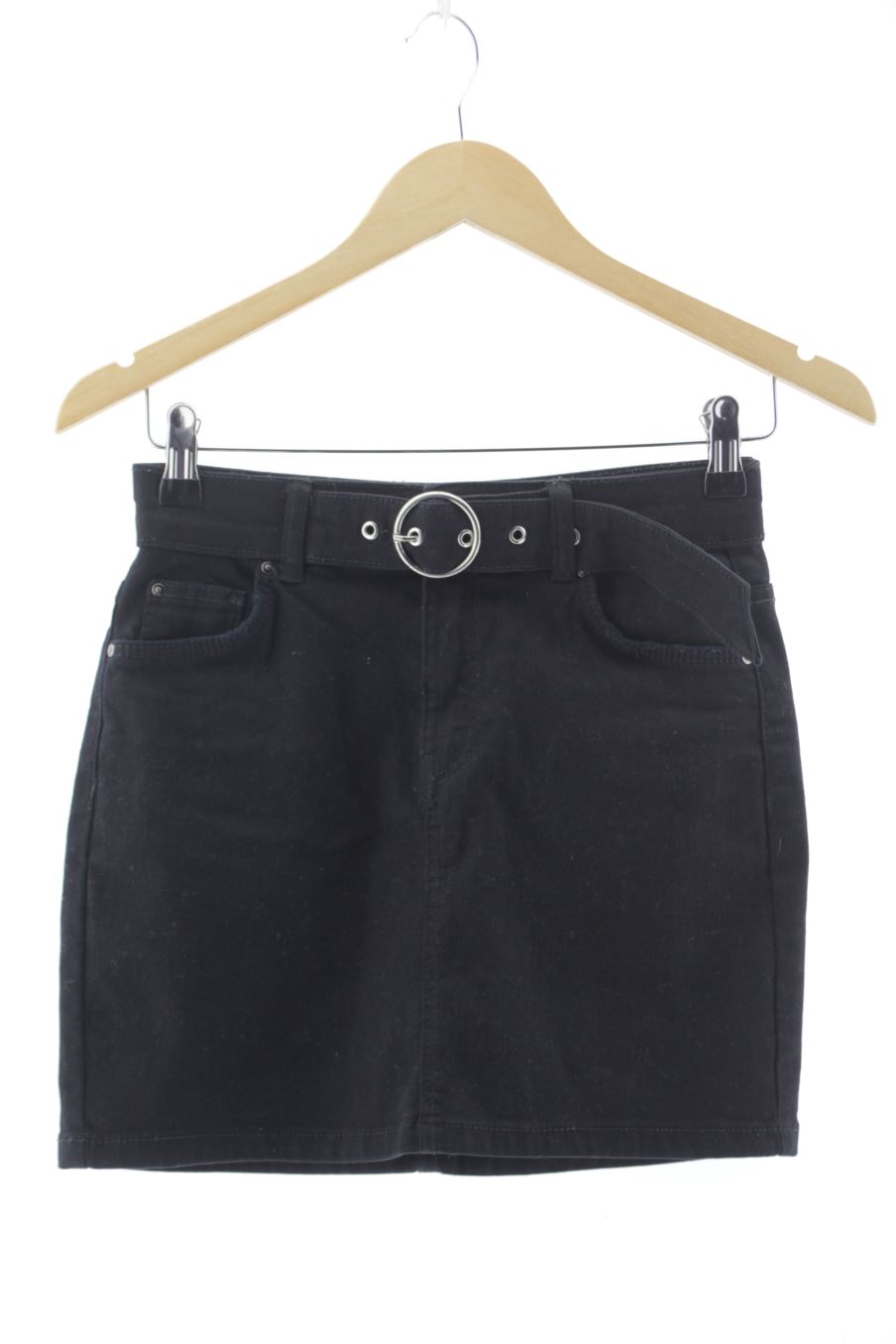 Falda de Bershka de la talla 34, de color negro de ropa vaquera