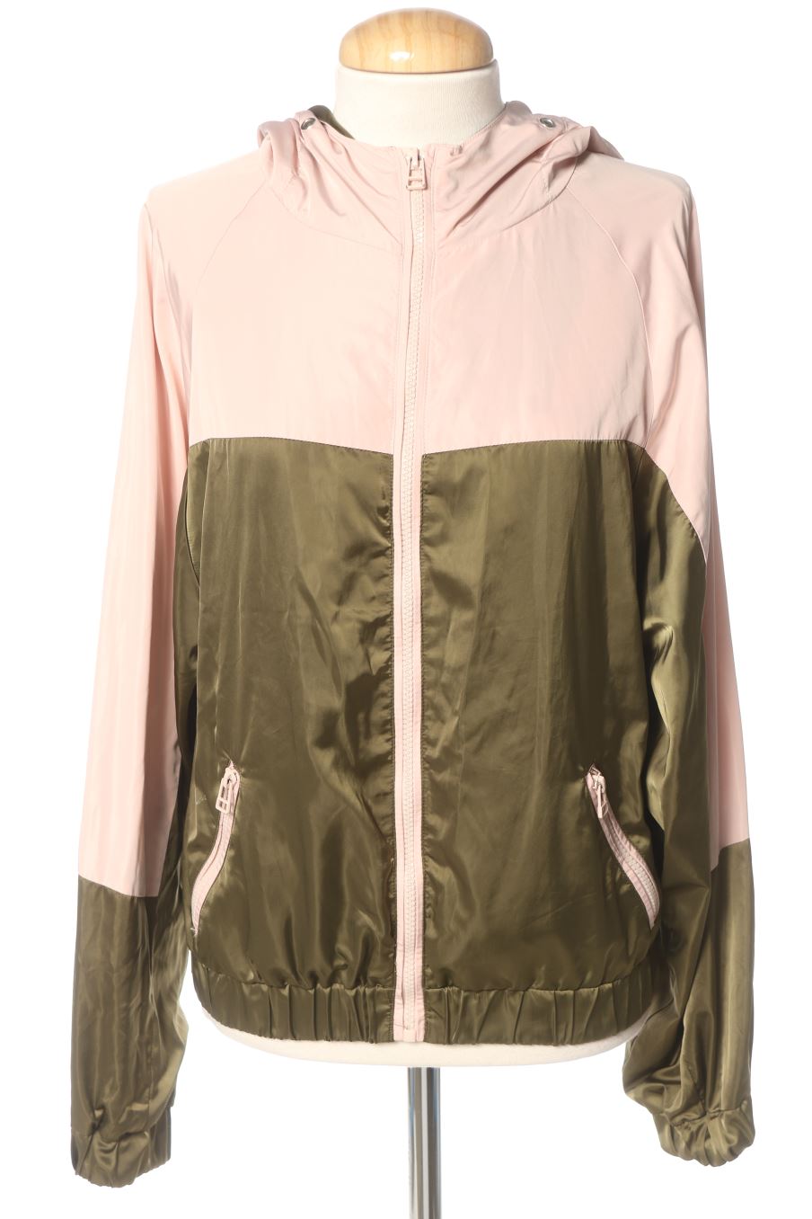 Gilet CROPP de la taille S, de couleur imprimés
