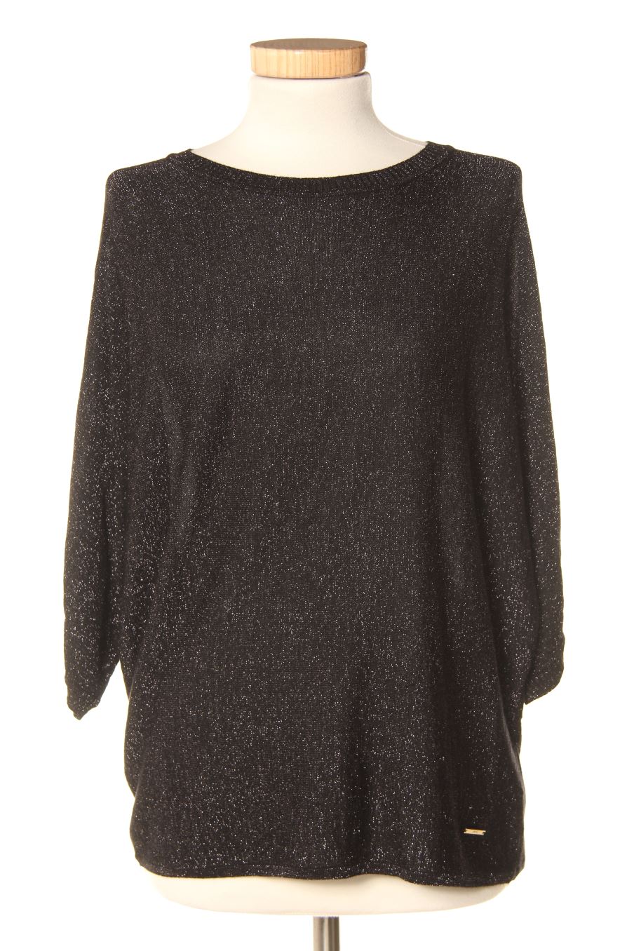 Pull Yera de la taille L, de couleur noir