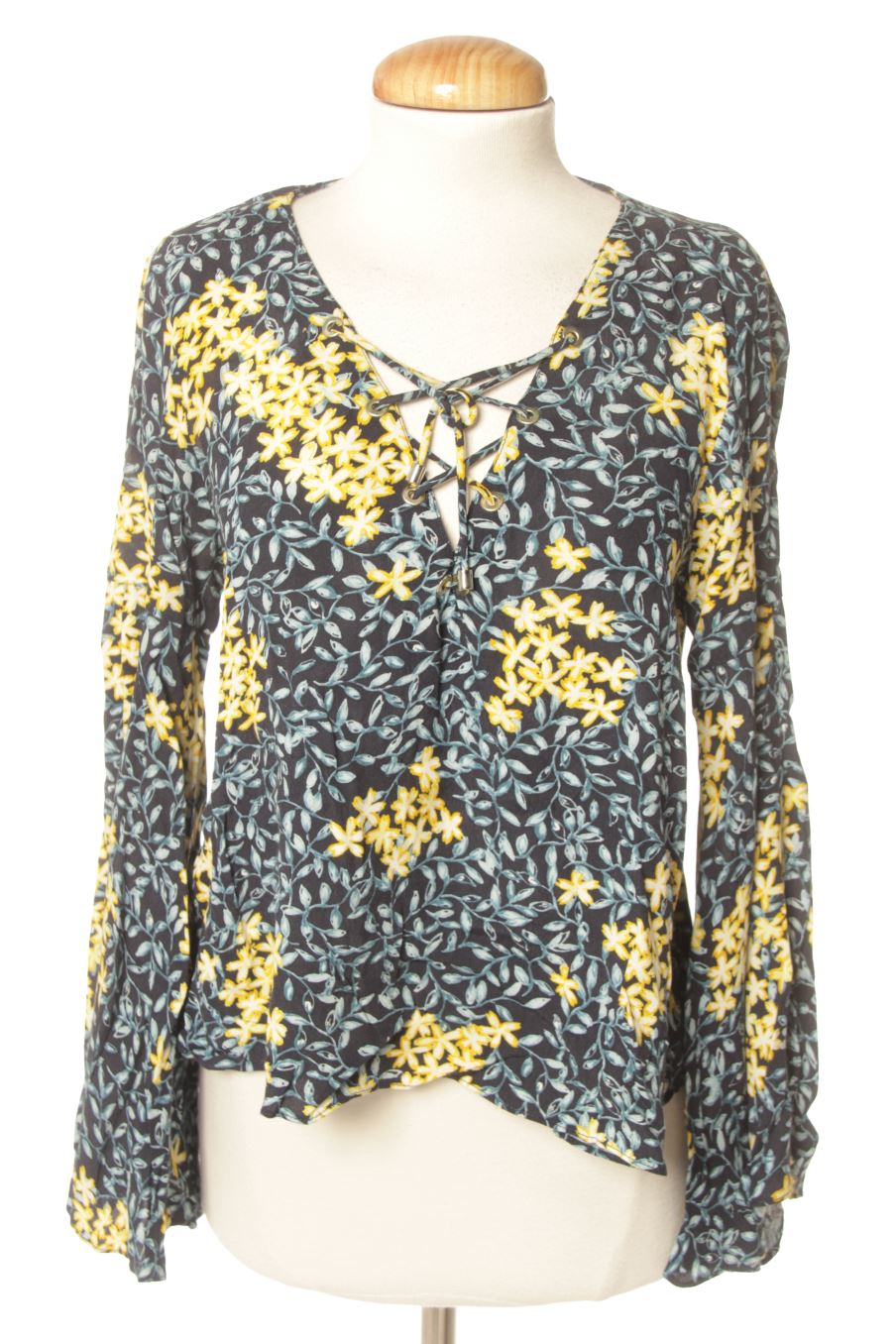 Blouse à manches longues Zara de la taille S, de couleur fleurs