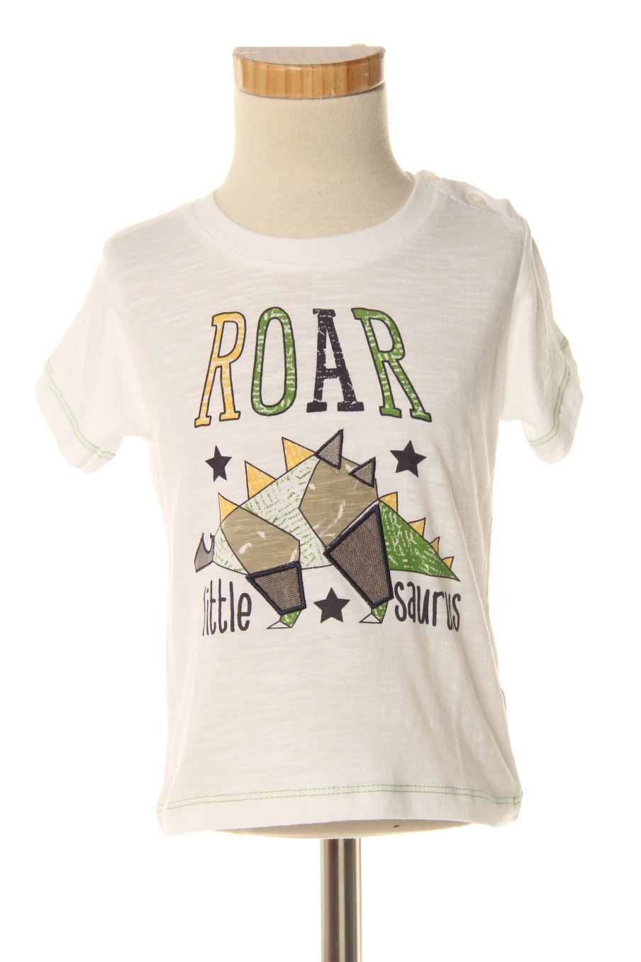 T-shirt Newness de la taille 12 mois avec une étiquette